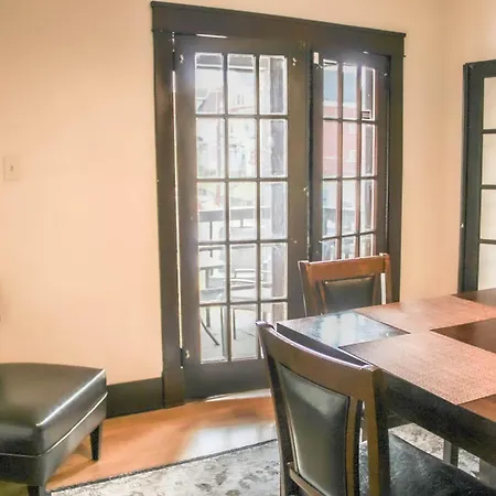 Comfy And Spacious 3 Bedroom - Easy City Access