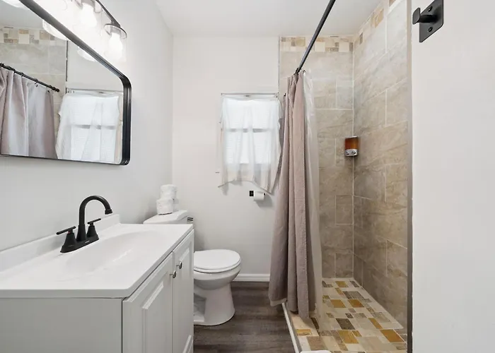 Comfy And Spacious 3 Bedroom - Easy Access